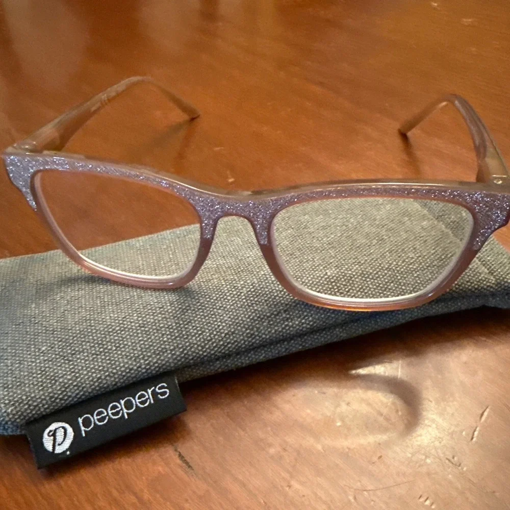 Peepers Foxy Mama reading glasses +1.25 pink sparkle glitter EUC case included